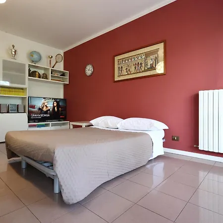 Alby's Apartment, Nella Motor Valley Con Parcheggio Privato Appartement