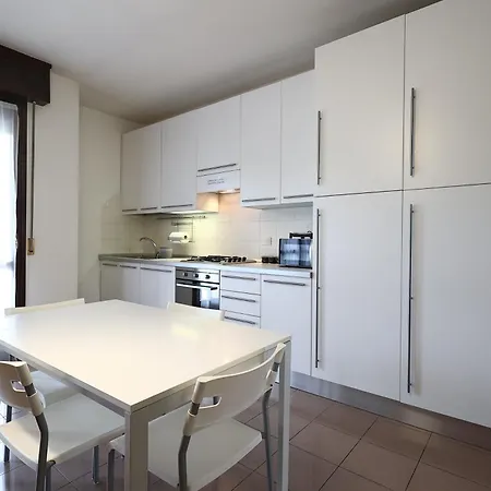 Lejlighed Alby's Apartment, Nella Motor Valley Con Parcheggio Privato *